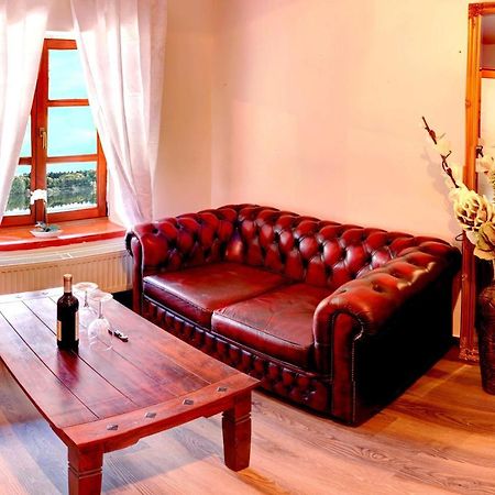 Stirinska Stodola U Prahy Hotel Kamenice Bagian luar foto