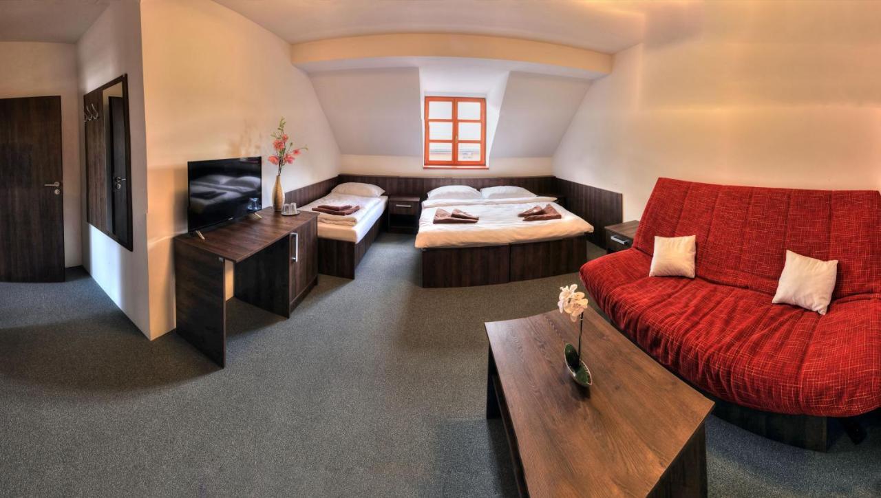 Stirinska Stodola U Prahy Hotel Kamenice Bagian luar foto