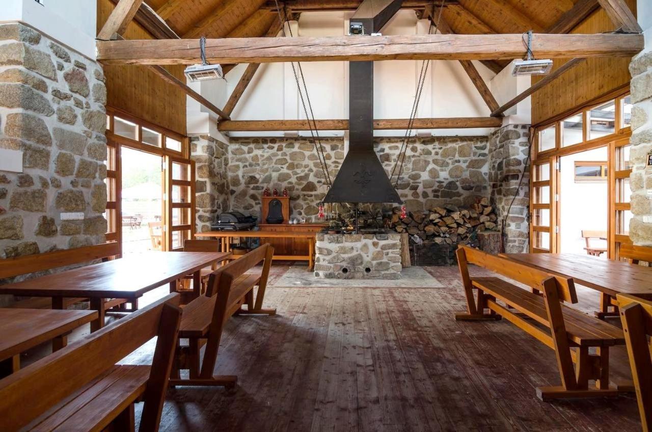 Stirinska Stodola U Prahy Hotel Kamenice Bagian luar foto