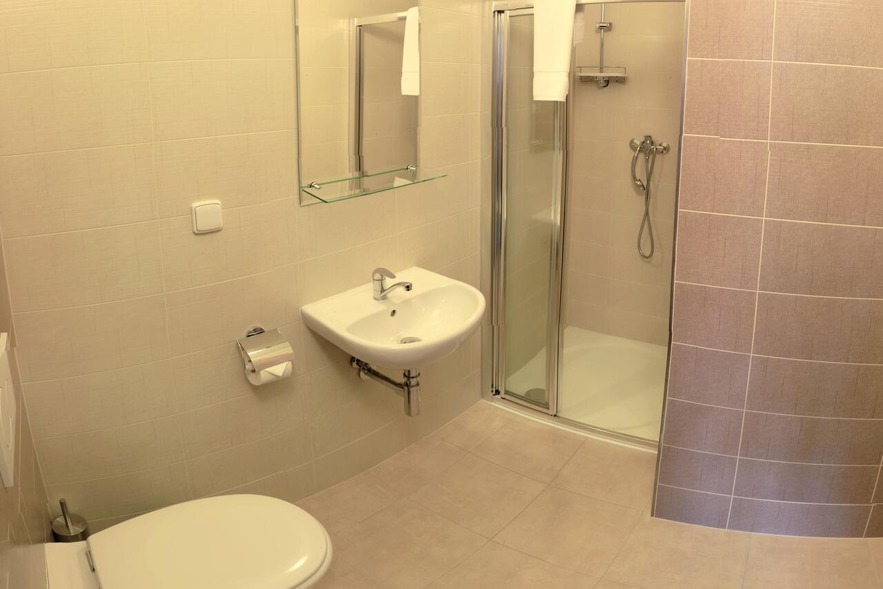 Stirinska Stodola U Prahy Hotel Kamenice Bagian luar foto
