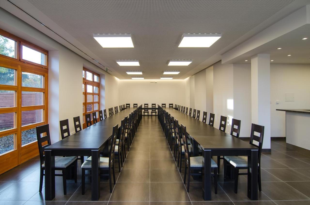 Stirinska Stodola U Prahy Hotel Kamenice Bagian luar foto