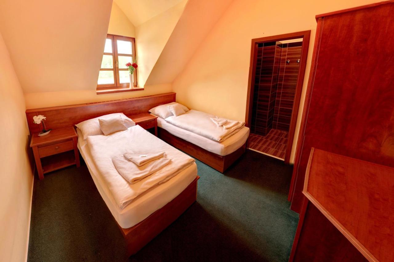 Stirinska Stodola U Prahy Hotel Kamenice Bagian luar foto