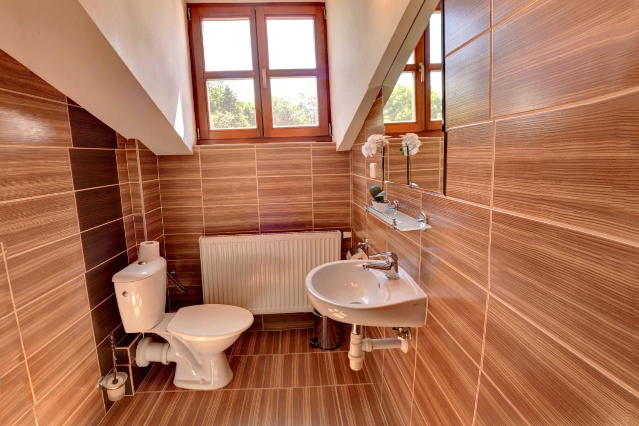 Stirinska Stodola U Prahy Hotel Kamenice Bagian luar foto